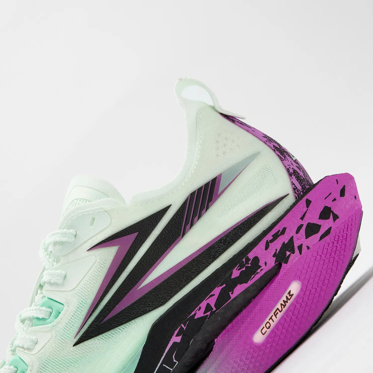 M Flame 5 - Bubblegum/Mint