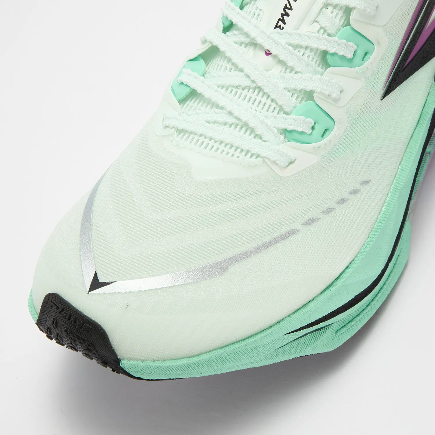 M Flame 5 - Bubblegum/Mint